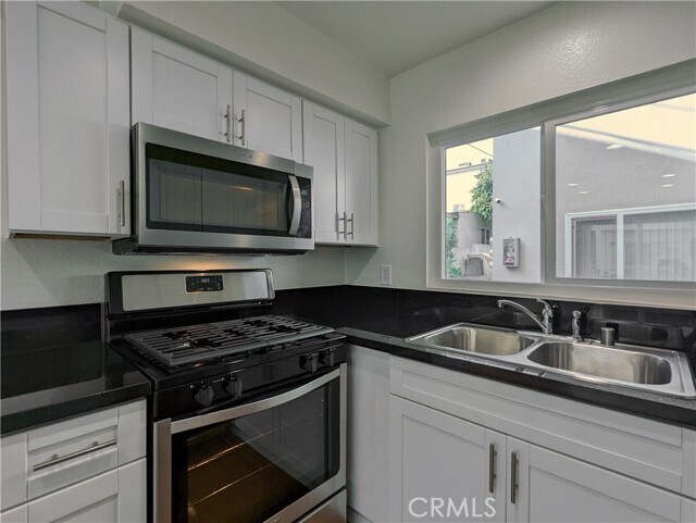 Photo - 1159 Linden Ave Apartamento Unidad 4