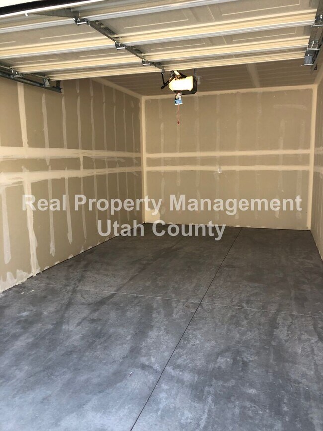 Photo - New Lower Price! Saratoga Springs Condo Unidad F203