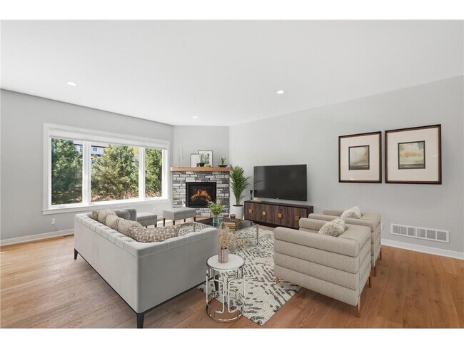 Photo - 25155 Glen Rd