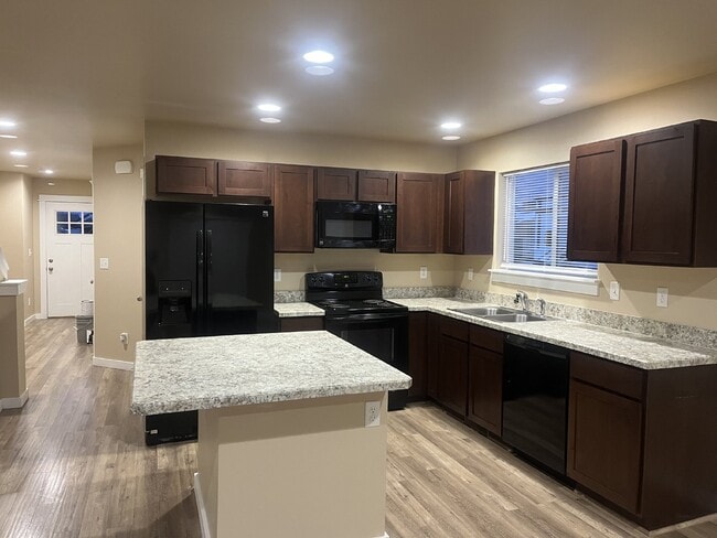 Building Photo - 4022 Sunstone St Unit A