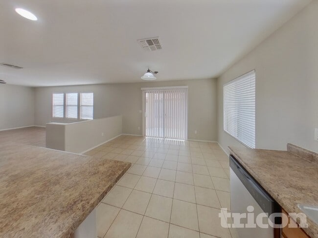 Photo - 39989 W Catherine Dr