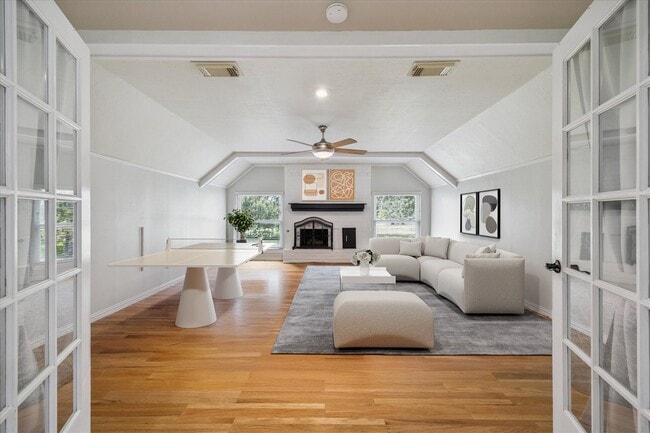 Photo - 1711 Chestnut Ridge Rd