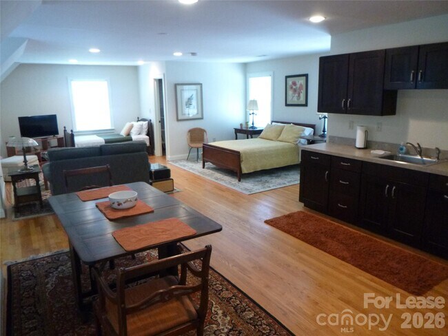 3041 Park Rd Unidad Carriage House