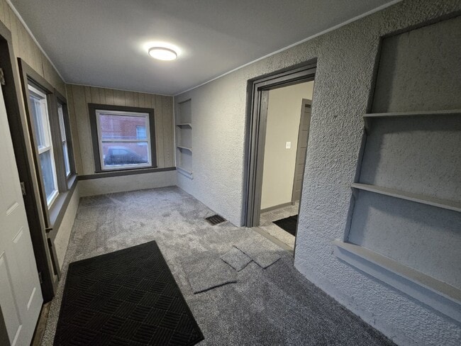 Photo - 1171 S Madison Rd