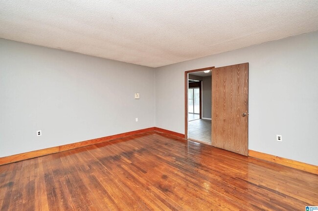 Photo - 305 Rose Hill Rd