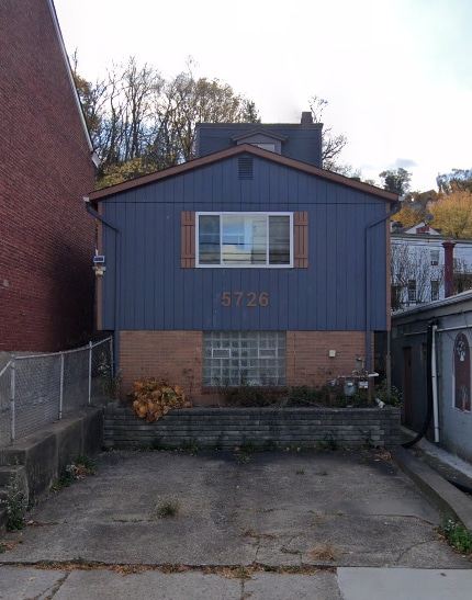 Photo - 5726 Butler St Unidad Rear