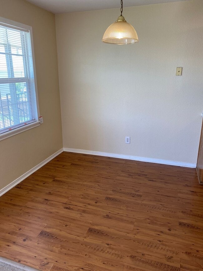 Photo - Cute 2 bedroom!