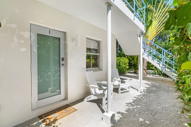 Photo - 625 NE 13th Ave