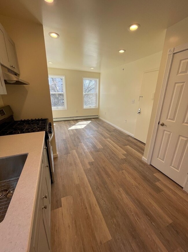 Photo - 17 Dubois St Unit 2