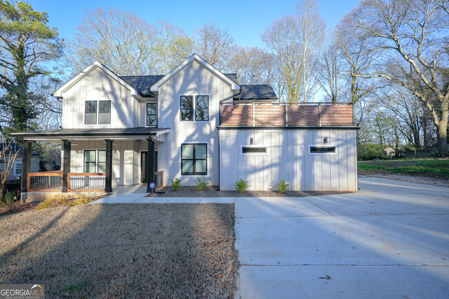 Building Photo - 1452 Lockwood Dr SW Rental