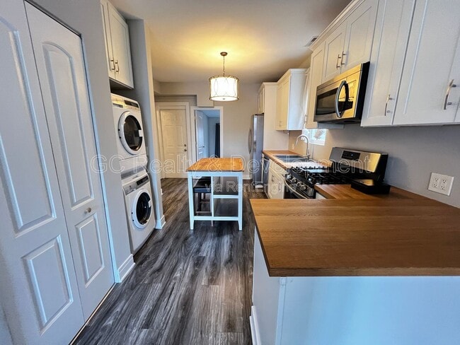Photo - 1455 W Augusta Blvd Unit 2