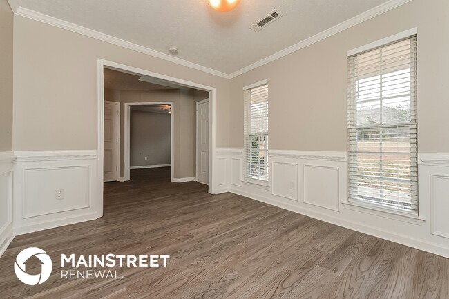 Photo - 604 Longstreet Ln