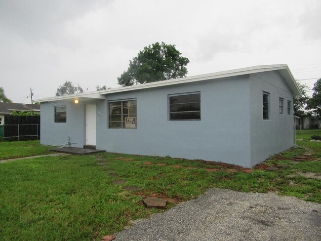 Photo - 3520 NW 208th St
