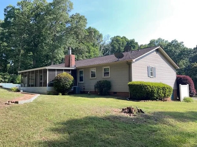 Photo - 3 bedroom 12 bathroom