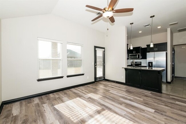 Photo - 10512 NW 35th St