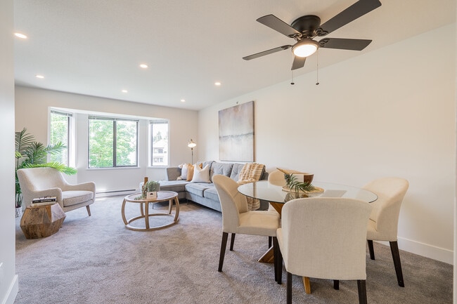 Photo - 20454-353 53 Ave