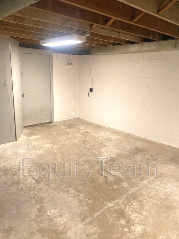 3837 Cooper Rd Rental For Rent in Cincinnati, OH