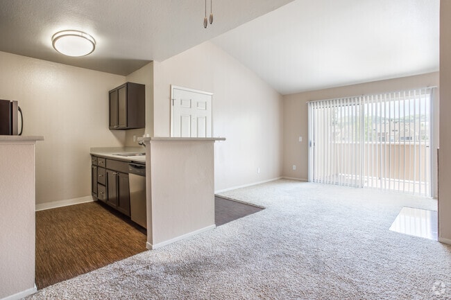 2BR, 1 BA - The Grenada