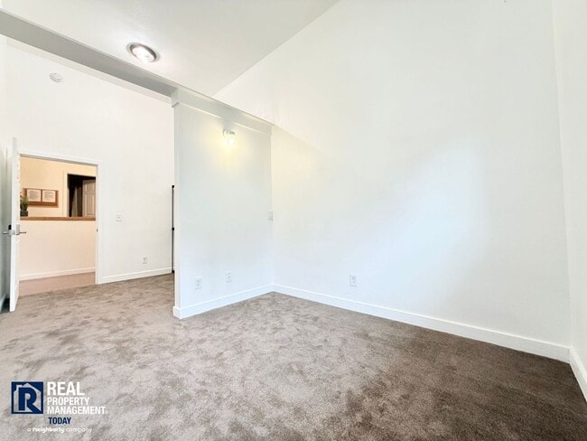 Photo - 2817 9th St SW Unit 3