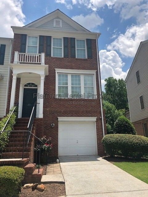 Building Photo - 221 Balaban Cir