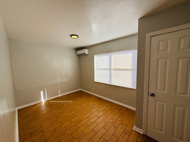 Photo - 761 22nd Ave S Unidad Rear Upper