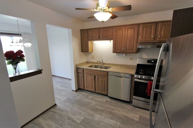 Kitchen - 333 Memory Ln Unit 2