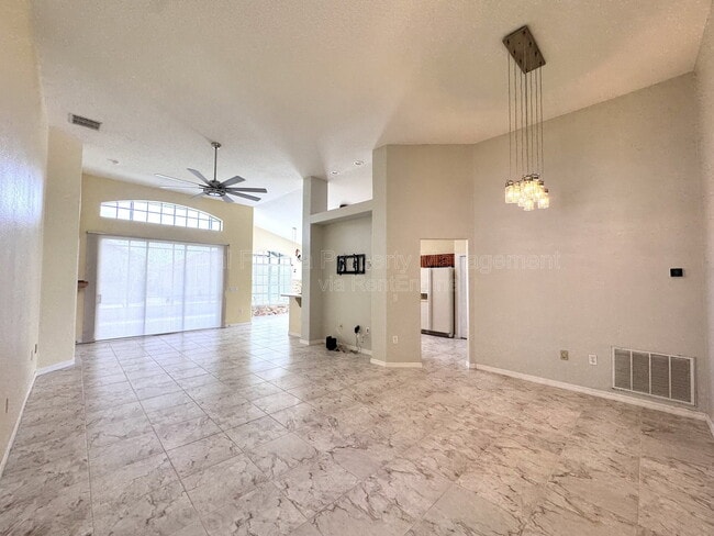 Photo - 140 Moss Ln