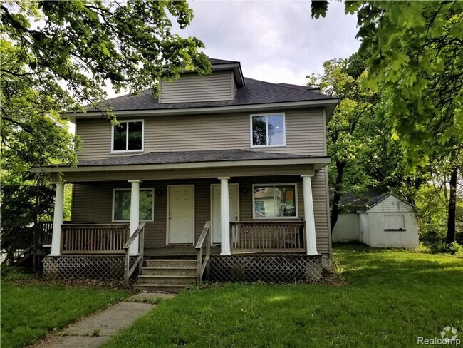 Building Photo - NEWLY RENOVATED PONTIAC UNIT FOR LEASE! Rental