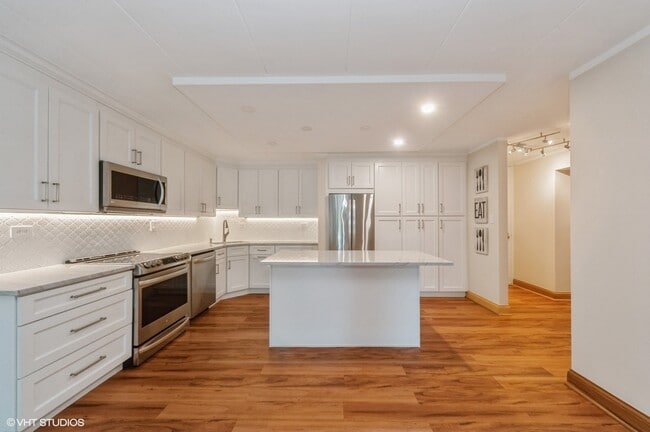 Photo - 18 E Old Willow Rd Unit 106N