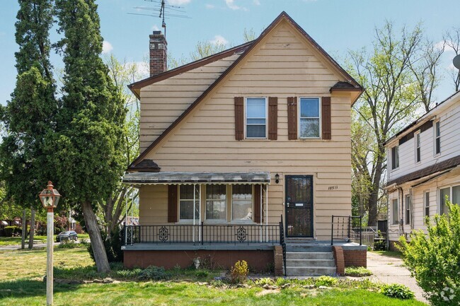 Building Photo - 18511 Margareta St Rental