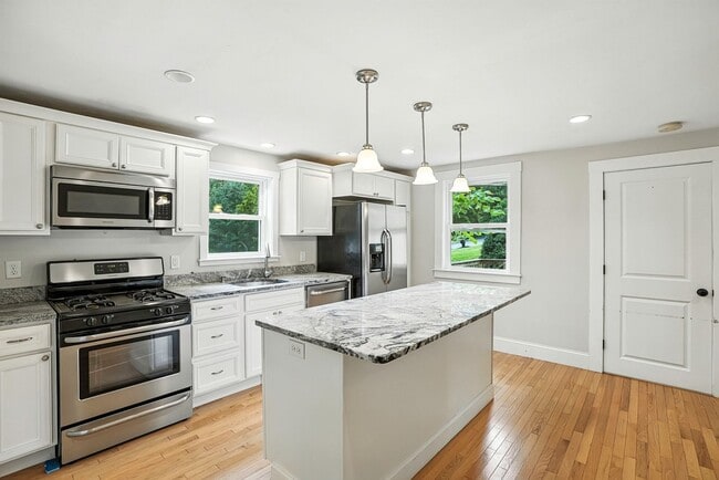 Building Photo - 271 Cordaville Rd Unit 1 Rental