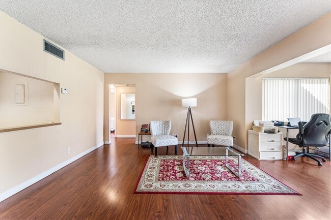 Photo - 524 Shady Pine Way Unit B2