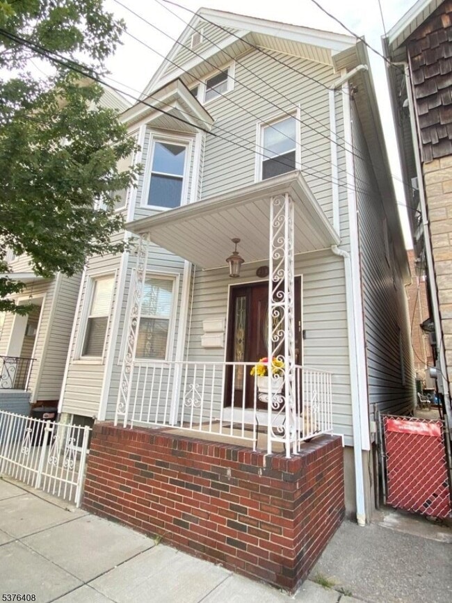 Building Photo - 218 Cleveland Ave Rental