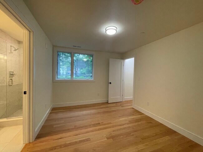 Photo - 65 Cameron St