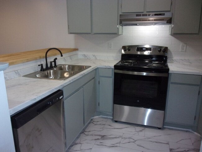 Photo - Fully Renovated 2 Bedroom 2 Bath Condo in Eagles Landing