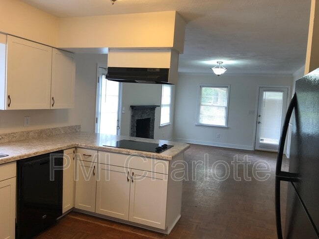 Photo - 128 Woodlynn Dr