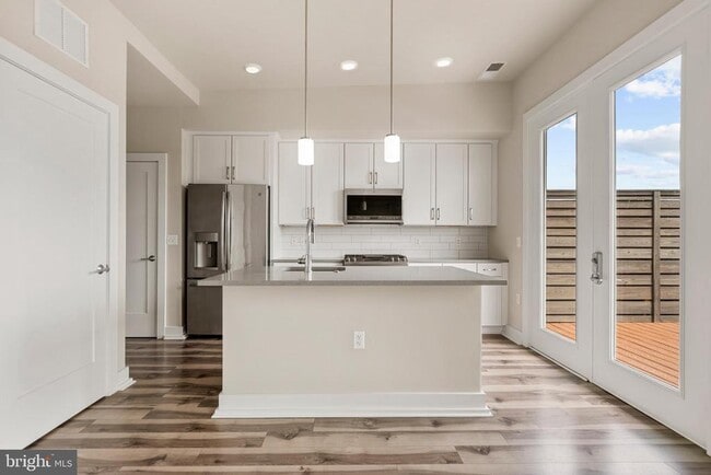 Photo - 1800 Mt Vernon Ave Unidad 401