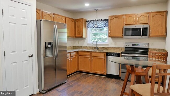 Photo - 2051 Collins Ct