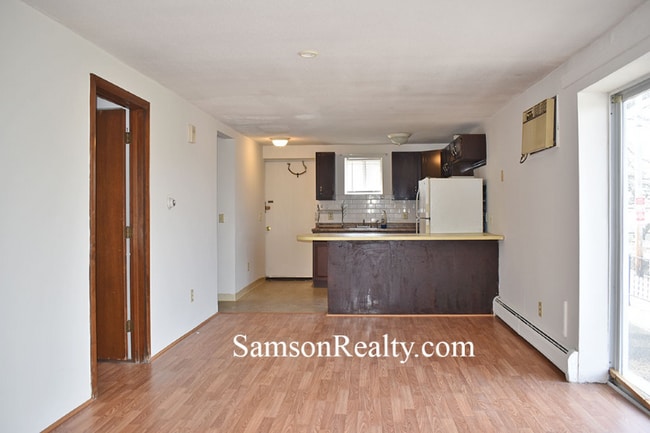 Photo - 5 Woodward Ave Unit 1