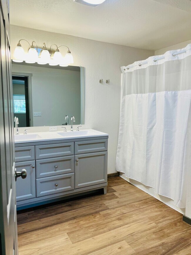 Photo - 5333 Rogue River Hwy Unidad 5333 Rogue River Hwy #A