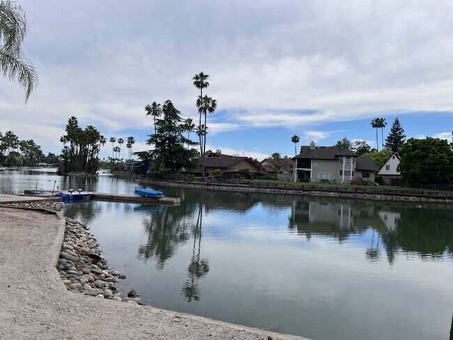 Photo - Lakeside living on Greenhaven, Sparkling Pool and covered parking