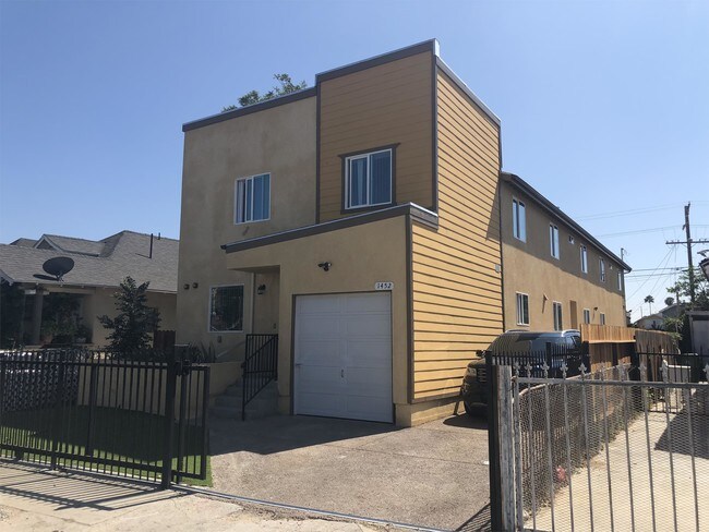 Apartments For Rent Less Than 500 Near University Of California Photo 1452 E 23rd St Unit 2