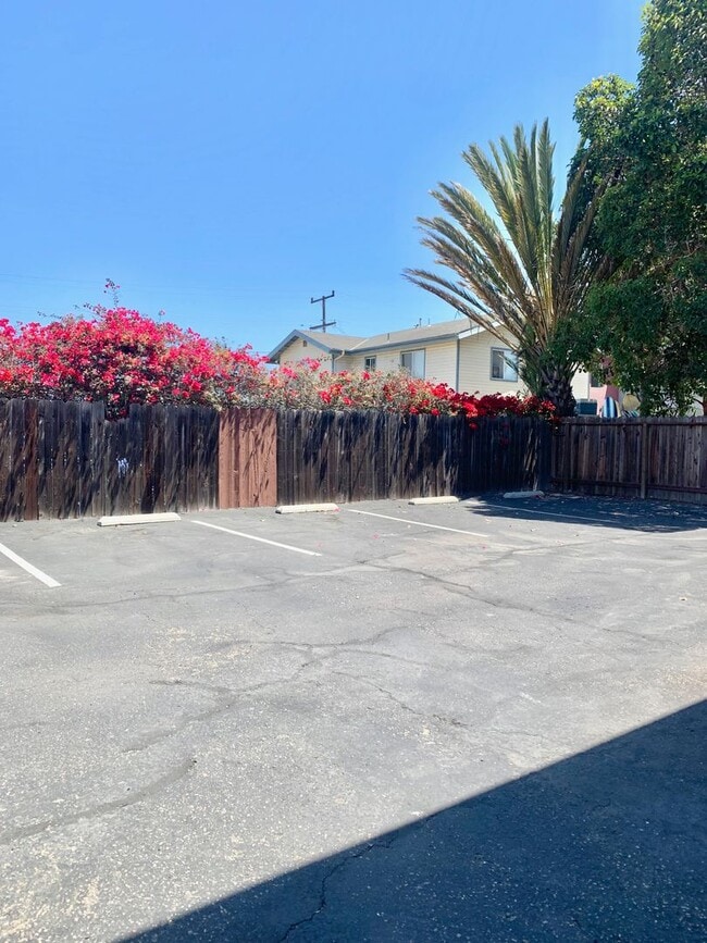 Photo - 6736 DP Unit #B