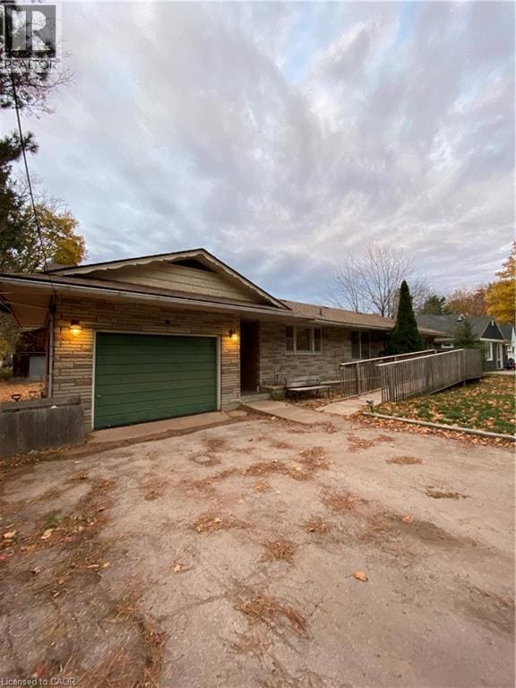 Photo - 260 Main St W