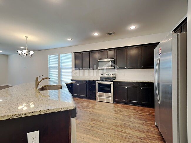 Photo - 391 Southwilde Way