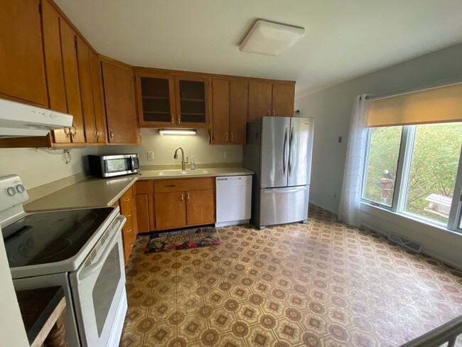 Photo - 6-Bedroom Single Family Home