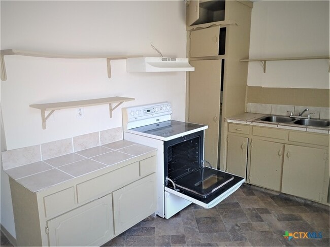 Photo - 307 E Bryce Ave