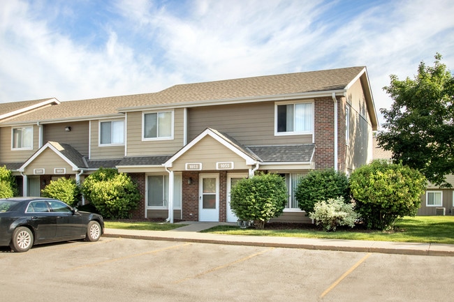 Delaware Crossing Apartments &amp; Townhomes For Rent in