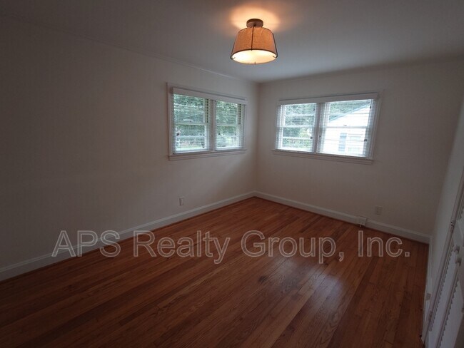 Photo - 60 Glenwood St