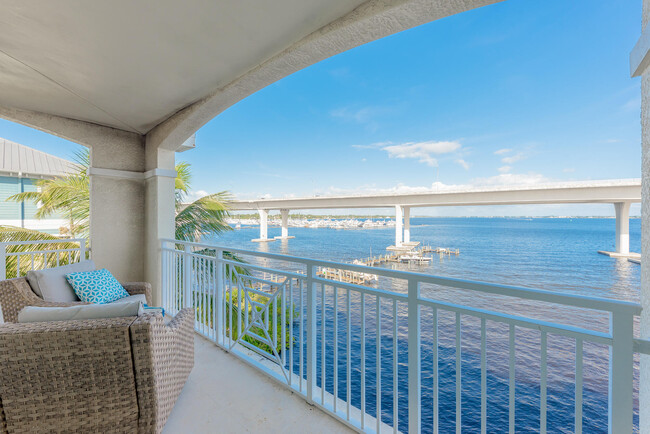 Photo - 275 NW Flagler Ave Condominio Unidad 402